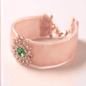 🆕 Anthropologie Cabochon Emerald Velvet Bracelet